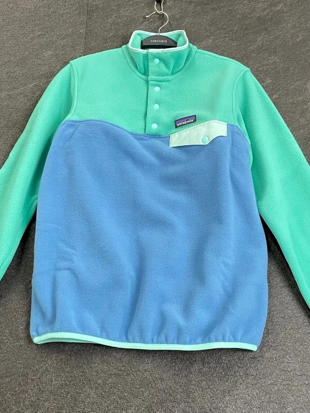 PATAGONIA Lightweight Synchilla Snap-T Fleece Pullover Women's Size XS $149 MSRP